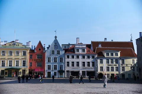 Colorful Houses 4K Wallpaper · architecture · 3840×2560