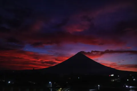 Mount Fuji 4K Wallpaper · mountains · 3840×2560