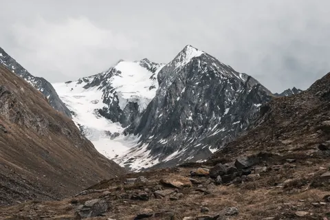 Tapeta Góry 4K · mountains · 3840×2560