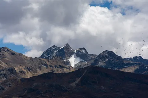 The Andes 4K Wallpaper · mountains · 3840×2560