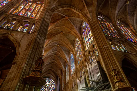 Cathedral 4K Wallpaper · architecture · 3840×2560