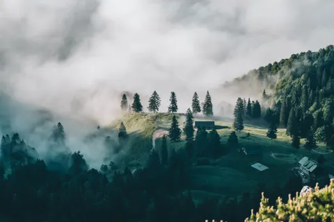 Foggy Valley 4K Wallpaper · mountains · 3840×2560