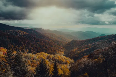Foggy Valley 4K Wallpaper · mountains · 3840×2563