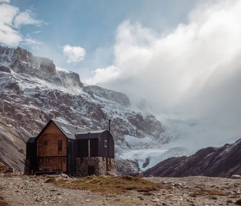Mountain Cabin 4K Wallpaper · mountains · 3840×3283
