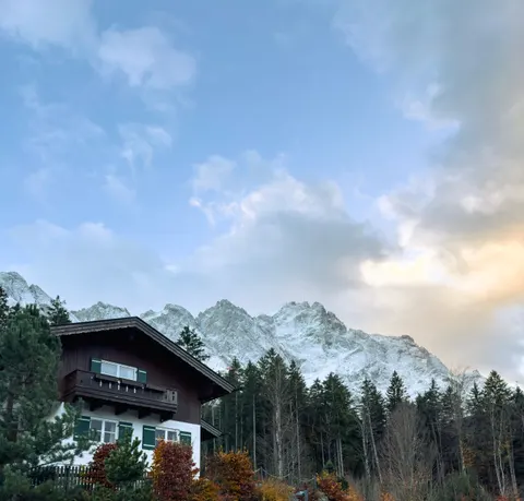 Mountain Cabin 4K Wallpaper · mountains · 3840×3673