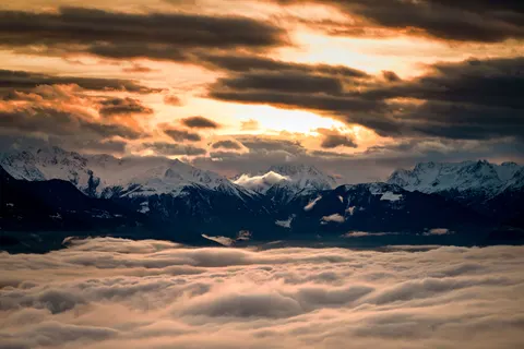 Mountain Panorama 4K Wallpaper · mountains · 3840×2560