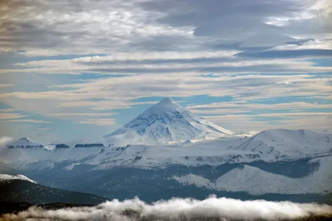 Snowy Volcano 4K Wallpaper · mountains · 3840×2560