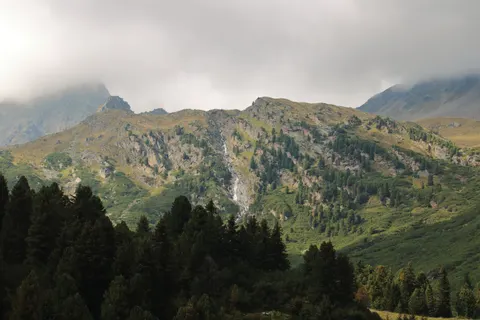 Valley Waterfall 4K Wallpaper · mountains · 3840×2560