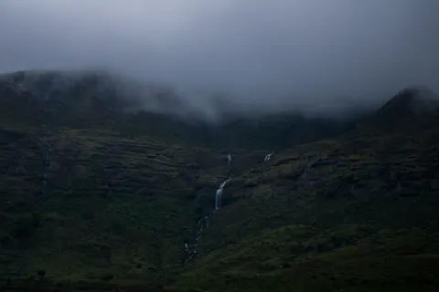 Valley Waterfall 4K Wallpaper · mountains · 3840×2560