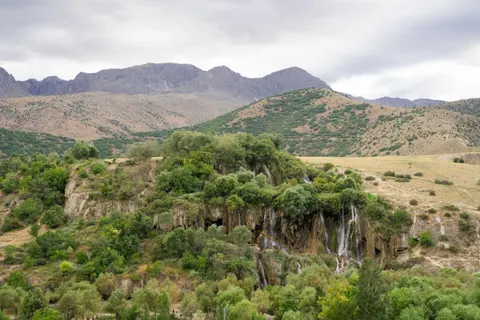 Valley Waterfall 4K Wallpaper · mountains · 3840×2560
