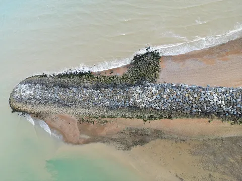 Beach from Above 4K Wallpaper · ocean · 3840×2880