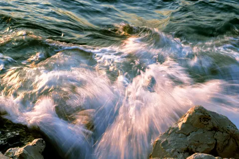 Stormy Sea 4K Wallpaper · ocean · 3840×2553