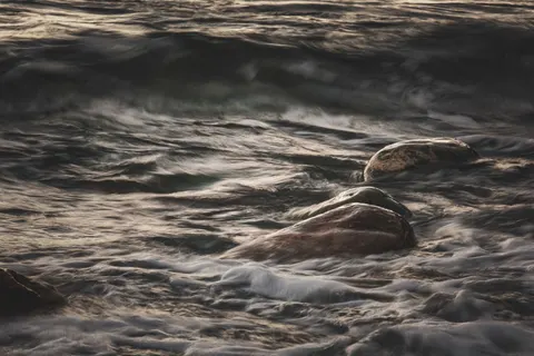 Stormy Sea 4K Wallpaper · ocean · 3840×2560