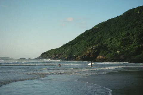 Surf Wave 4K Wallpaper · ocean · 3840×2560