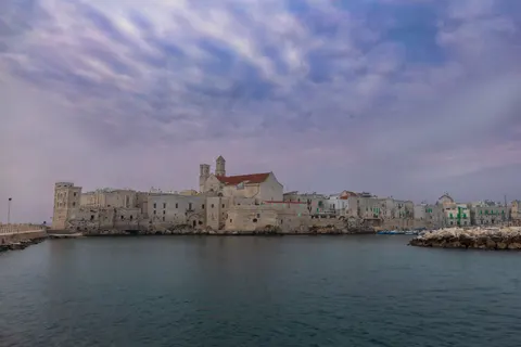 Coastal Harbor 4K Wallpaper · ocean · 3840×2560