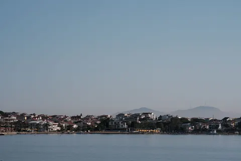 Coastal Harbor 4K Wallpaper · ocean · 3840×2560
