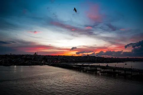 Coastal Harbor 4K Wallpaper · ocean · 3840×2560