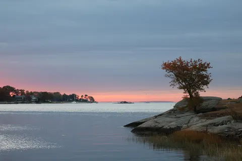 Coastal Harbor 4K Wallpaper · ocean · 3840×2561