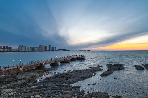 Coastal Harbor 4K Wallpaper · ocean · 3840×2560
