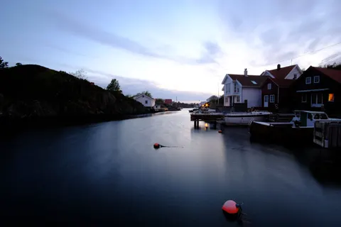 Coastal Harbor 4K Wallpaper · ocean · 3840×2560