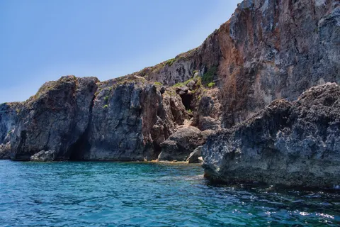 Sea Cave 4K Wallpaper · ocean · 3840×2561