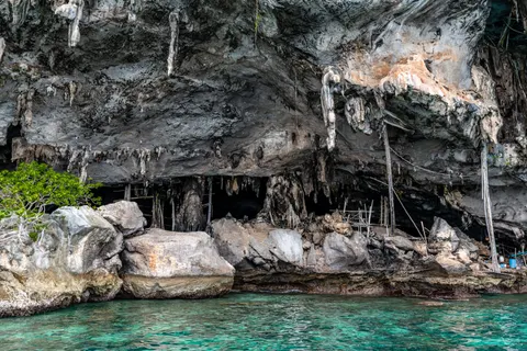Sea Cave 4K Wallpaper · ocean · 3840×2560