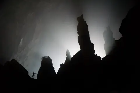 Sea Cave 4K Wallpaper · ocean · 3840×2560
