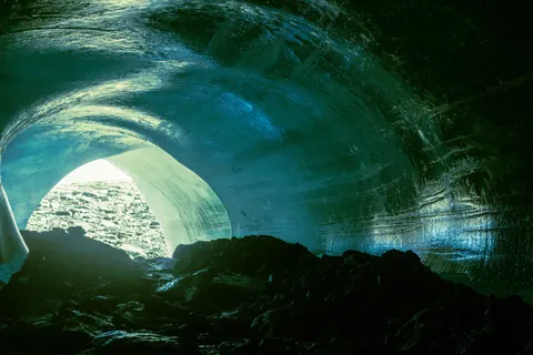 바다 동굴 4K 배경화면 · ocean · 3840×2560