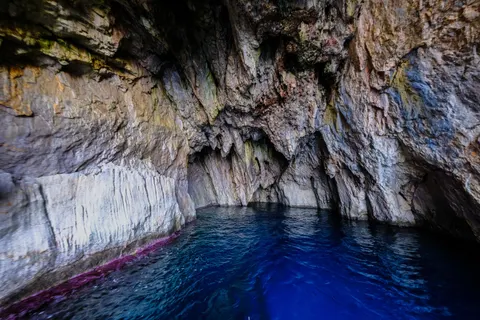 Sea Cave 4K Wallpaper · ocean · 3840×2560
