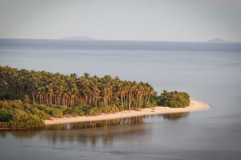 Island Lagoon 4K Wallpaper · ocean · 3840×2560
