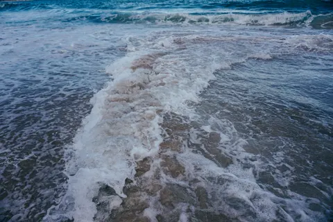 Sea Foam 4K Wallpaper · ocean · 3840×2560
