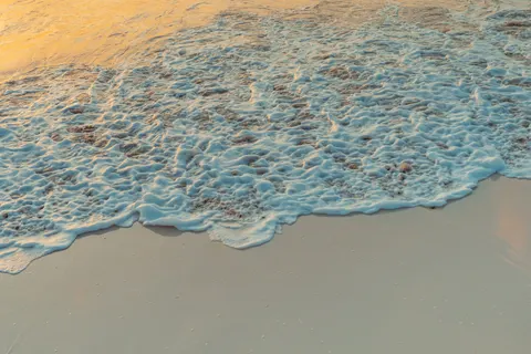 Sea Foam 4K Wallpaper · ocean · 3840×2560