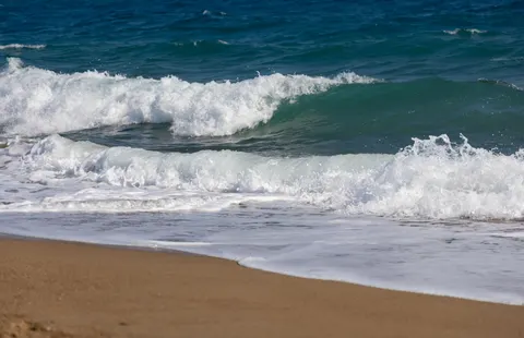 خلفية زبد البحر بدقة 4K · ocean · 3840×2481