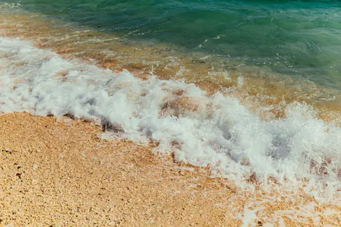 Sea Foam 4K Wallpaper · ocean · 3840×2560