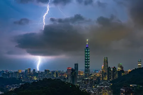 خلفية سماء عاصفة بدقة 4K · nature · 3840×2561