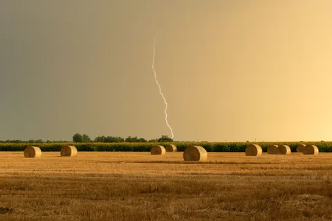 Storm Sky 4K Wallpaper · nature · 3840×2560