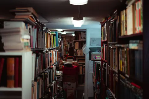 Büyük Kütüphane 4K Duvar Kağıdı · architecture · 3840×2560