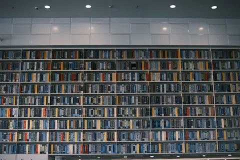 Büyük Kütüphane 4K Duvar Kağıdı · architecture · 3840×2560