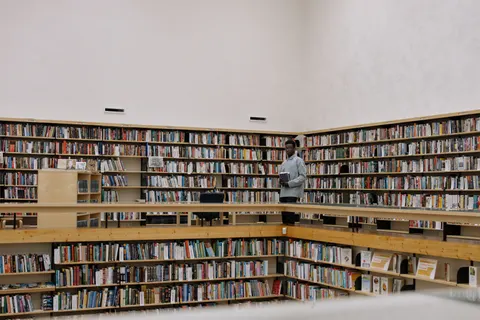 Büyük Kütüphane 4K Duvar Kağıdı · architecture · 3840×2560