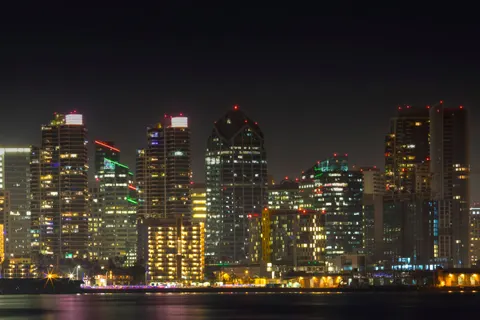 City Skyline at Night 4K Wallpaper · city · 3840×2560