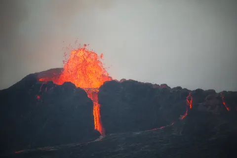 Volcano 4K Wallpaper · nature · 3840×2560