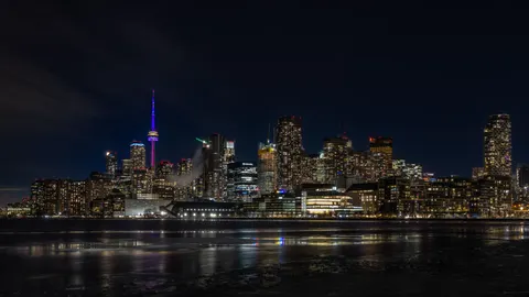 Fondo de pantalla Horizonte urbano nocturno 4K · city · 3840×2160