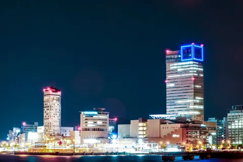 City Skyline at Night 4K Wallpaper · city · 3840×2560