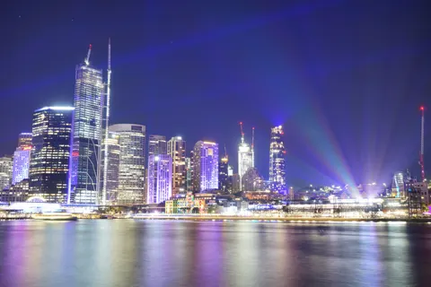 Skyline bei Nacht 4K Hintergrundbild · city · 3840×2560