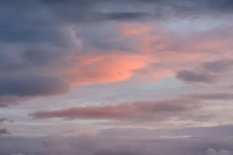 पेस्टल आसमान 4K वॉलपेपर · minimal · 3840×2560