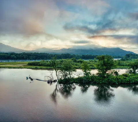 Misty Mountain Lake 4K Wallpaper · nature · 3840×3410