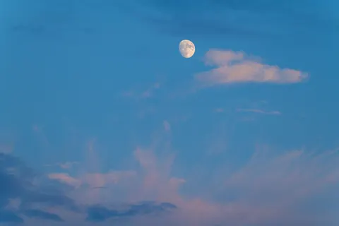 पेस्टल आसमान 4K वॉलपेपर · minimal · 3840×2560