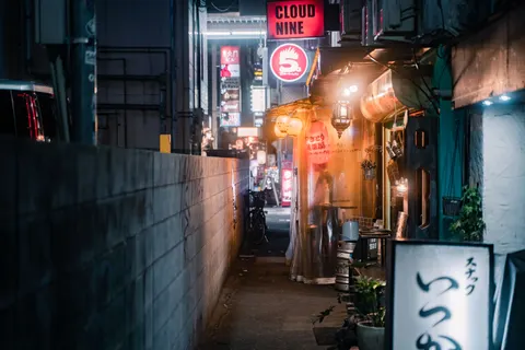 Neon-Stadtstraße 4K Hintergrundbild · city · 3840×2560