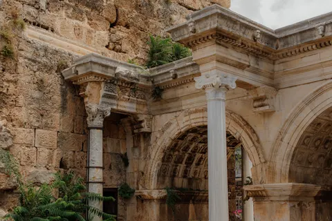 Romeinse ruïnes 4K-achtergrond · architecture · 3840×2563