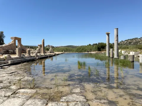 Roman Ruins 4K Wallpaper · architecture · 3840×2880